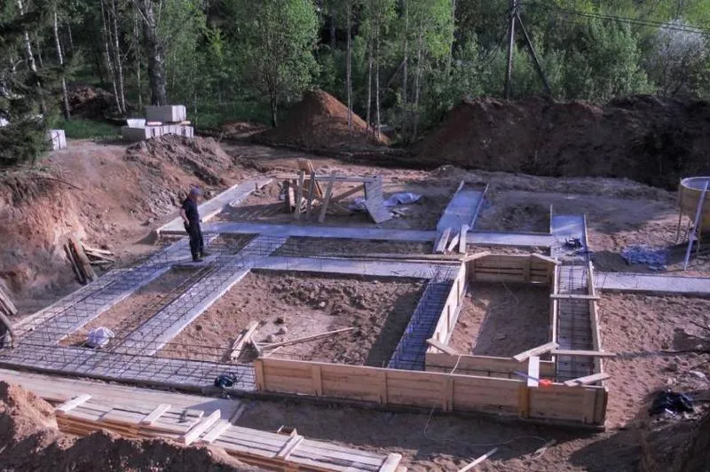 Fundament pod domek: krok po kroku do solidnej bazy twojego wymarzonego domu