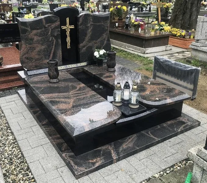Jakie są koszty budowy grobowca? Przewodnik po wydatkach i wyborach