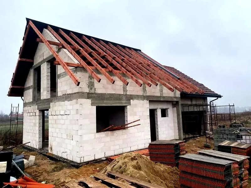 Praktyczny przewodnik po budowie domu 5x7 krok po kroku