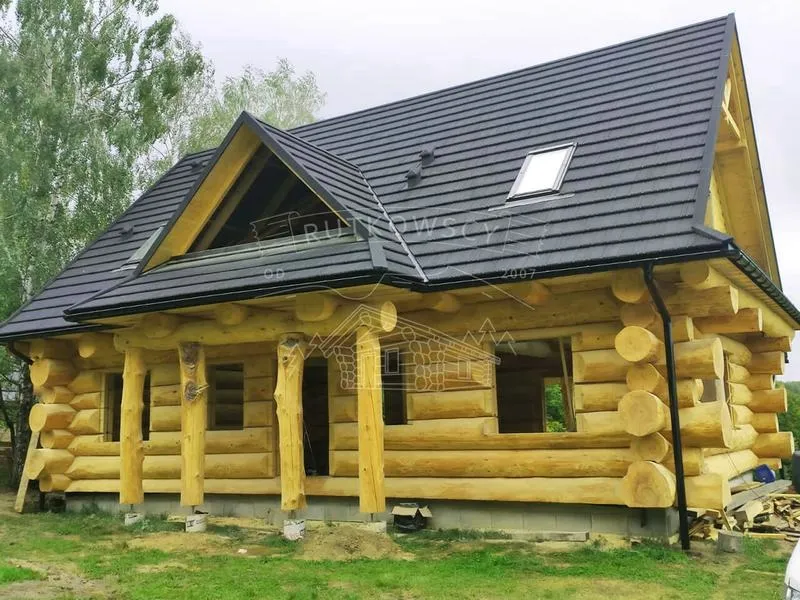 Wykończenie domu z bali: praktyczne wskazówki i inspiracje