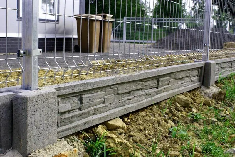 Fundament pod ogrodzenie panelowe