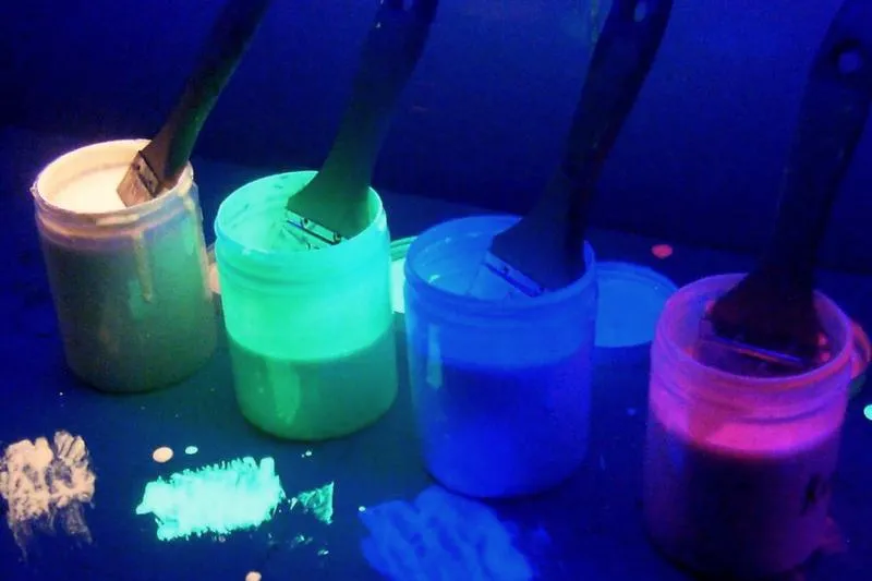 Zastosowania farby fluorescencyjnej